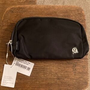 lululemon Everywhere Belt Bag NWT/NIP
